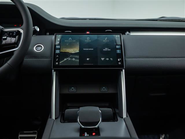 New 2026 Land Rover Discovery Sport Landmark AWD/4WD image 29