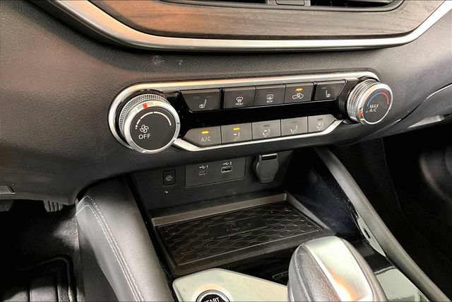 Used 2023 Nissan Altima 2.5 SV w/ SV Premium Package FWD image 14