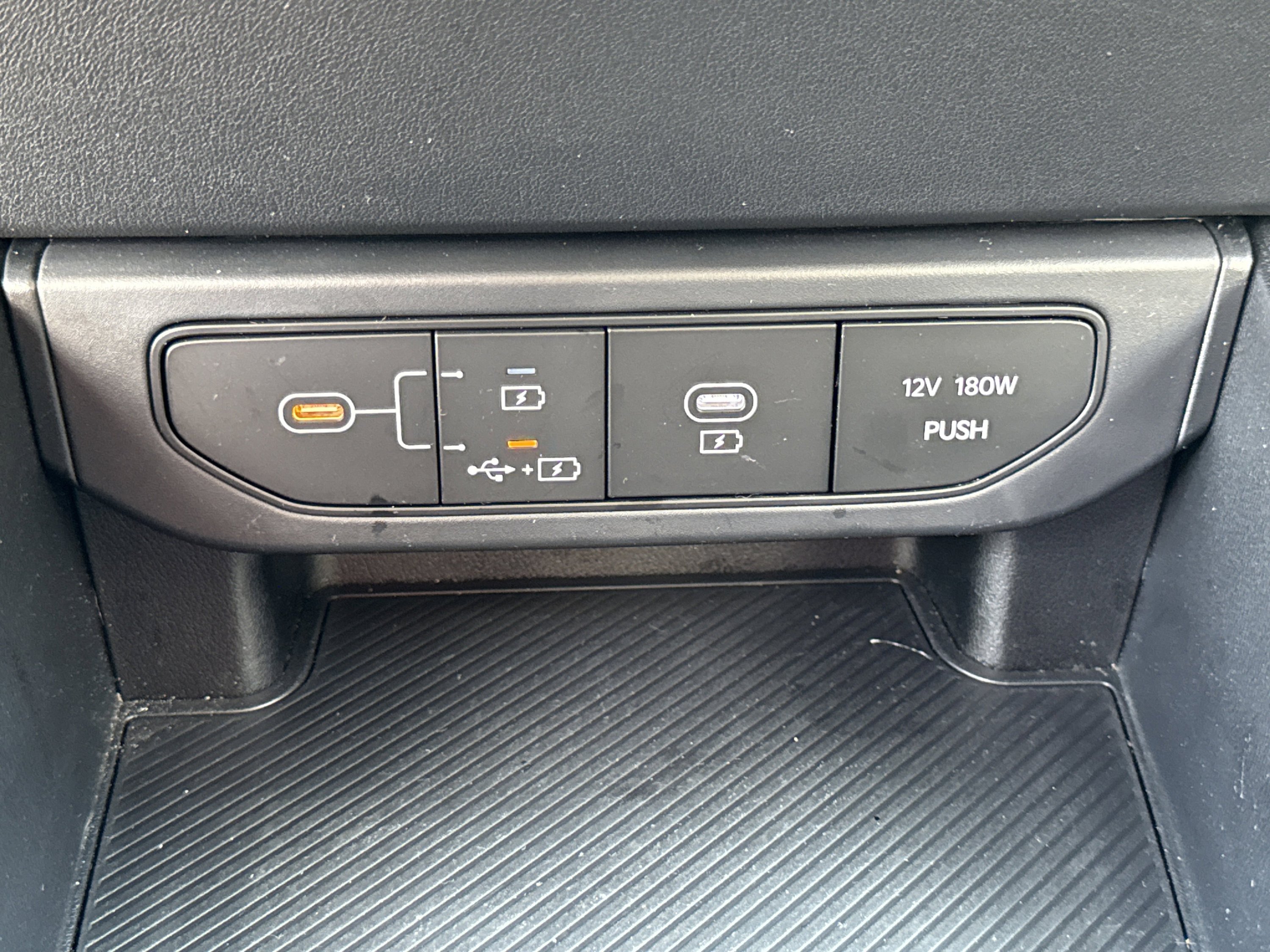New 2025 Kia K4 FWD image 36