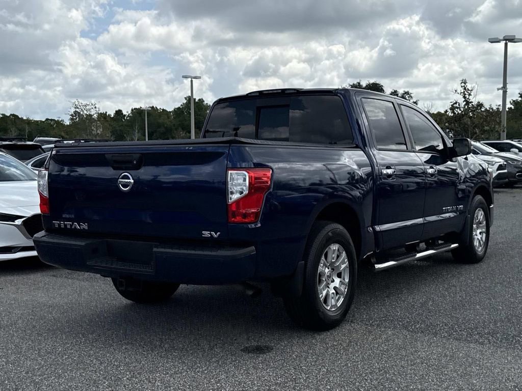 Used 2018 Nissan Titan SV w/ SV Convenience Package RWD image 4
