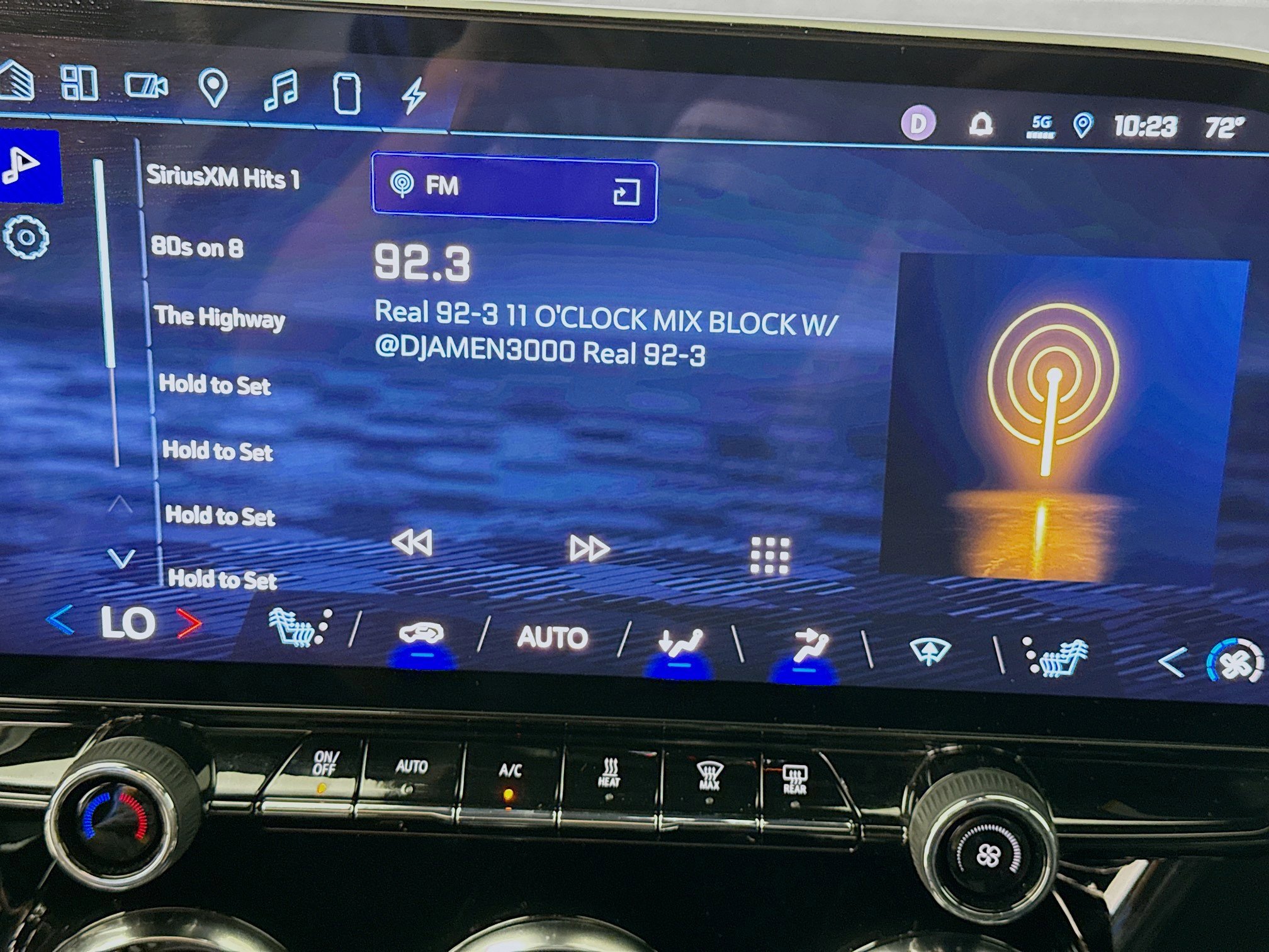 Used 2024 Chevrolet Blazer EV LT image 15