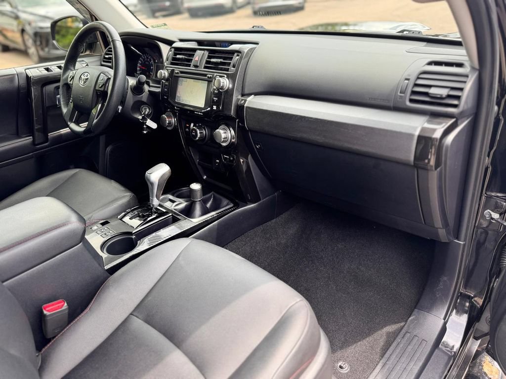 Used 2018 Toyota 4Runner TRD Off-Road Premium AWD/4WD image 24