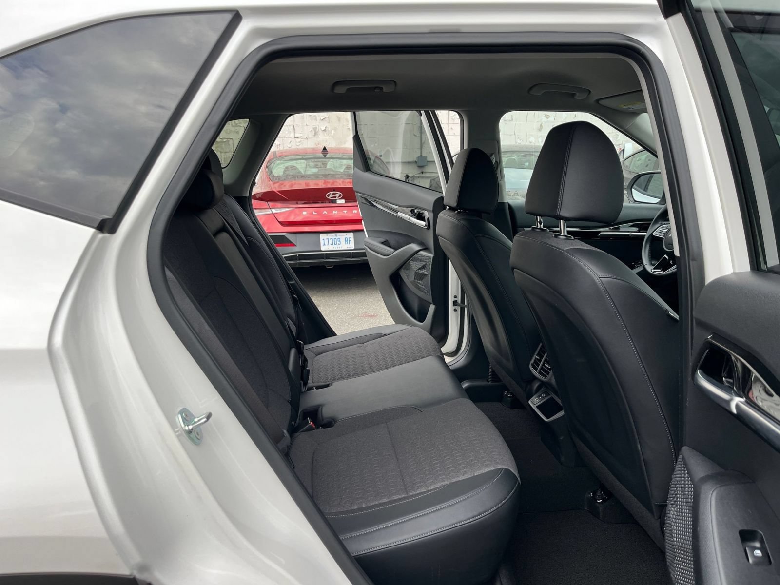 Used 2025 Kia Seltos S FWD image 26
