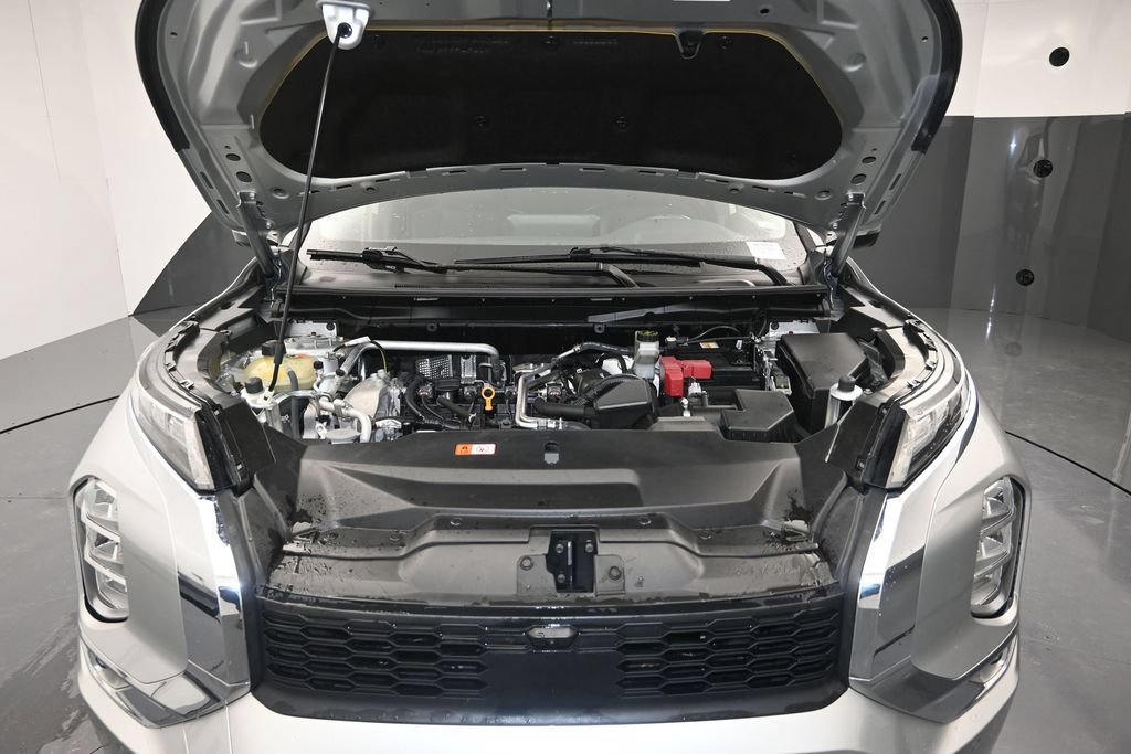 Used 2024 Mitsubishi Outlander SE FWD image 28