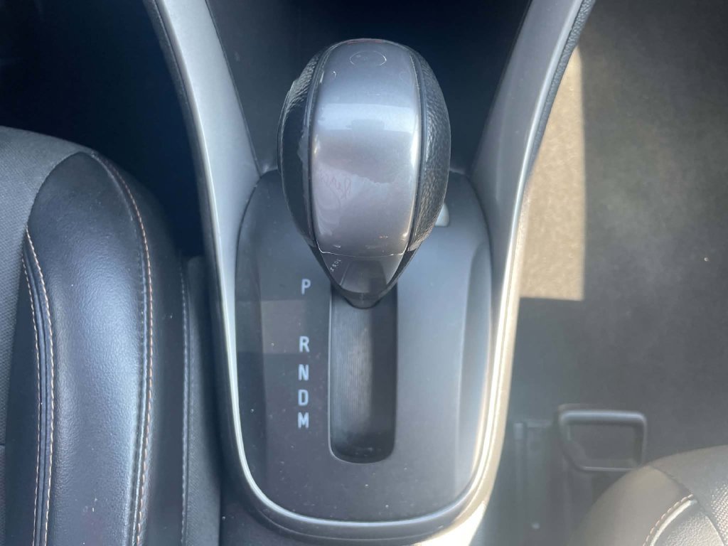 Used 2021 Chevrolet Trax LT w/ Sport Edition FWD image 13