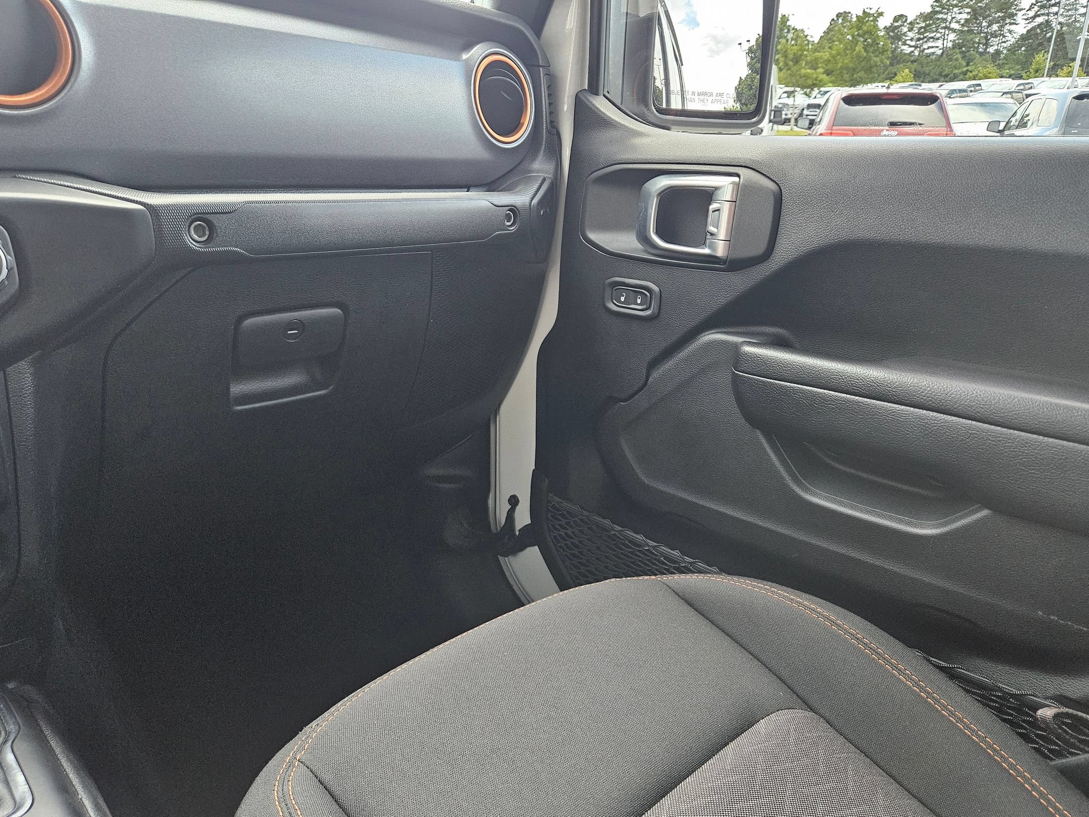 Used 2023 Jeep Gladiator Mojave w/ Cold Weather Group AWD/4WD image 11