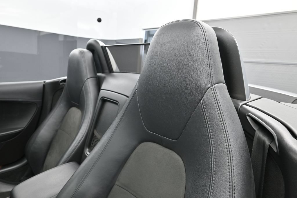 Used 2016 Jaguar F-TYPE Convertible RWD image 16