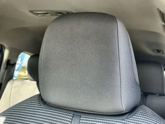 Used 2024 Toyota Highlander LE FWD image 25
