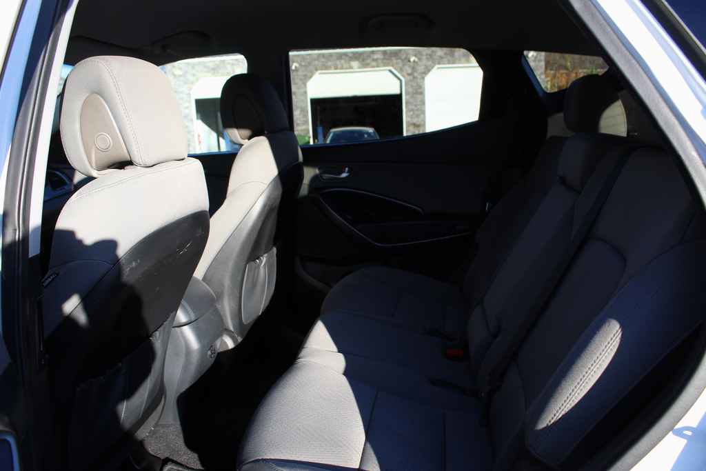 Used 2017 Hyundai Santa Fe Sport FWD image 27