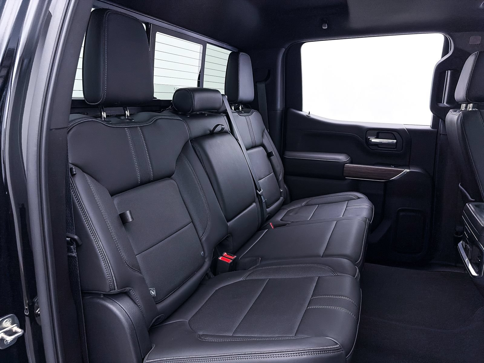 Used 2020 Chevrolet Silverado 1500 High Country w/ Technology Package AWD/4WD image 40