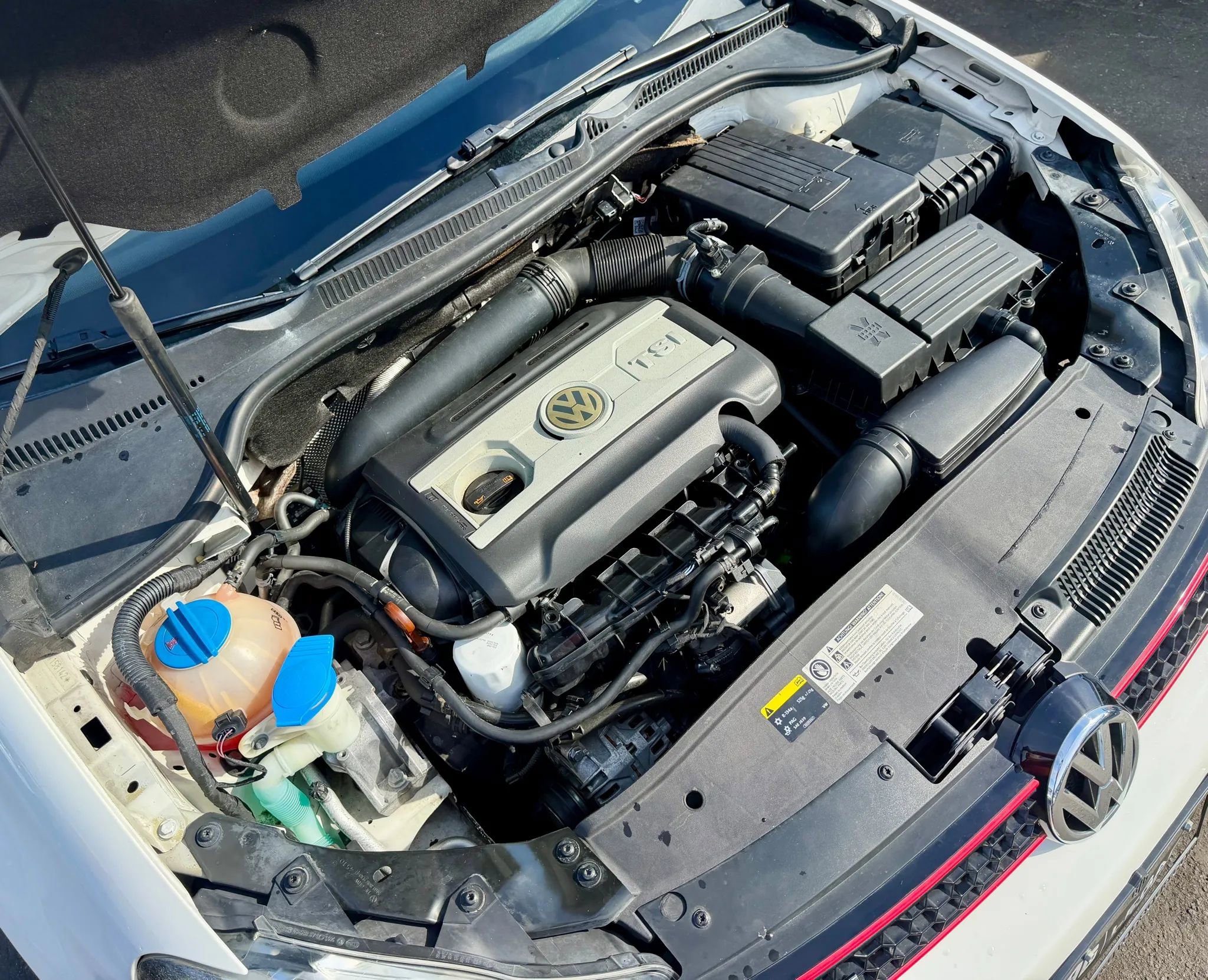 Used 2011 Volkswagen Golf 4-Door image 25