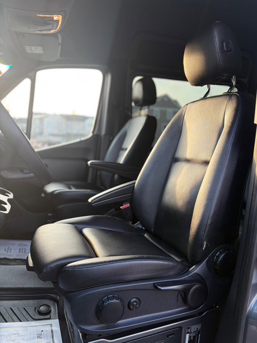 Used 2023 Mercedes-Benz Sprinter 2500 image 12