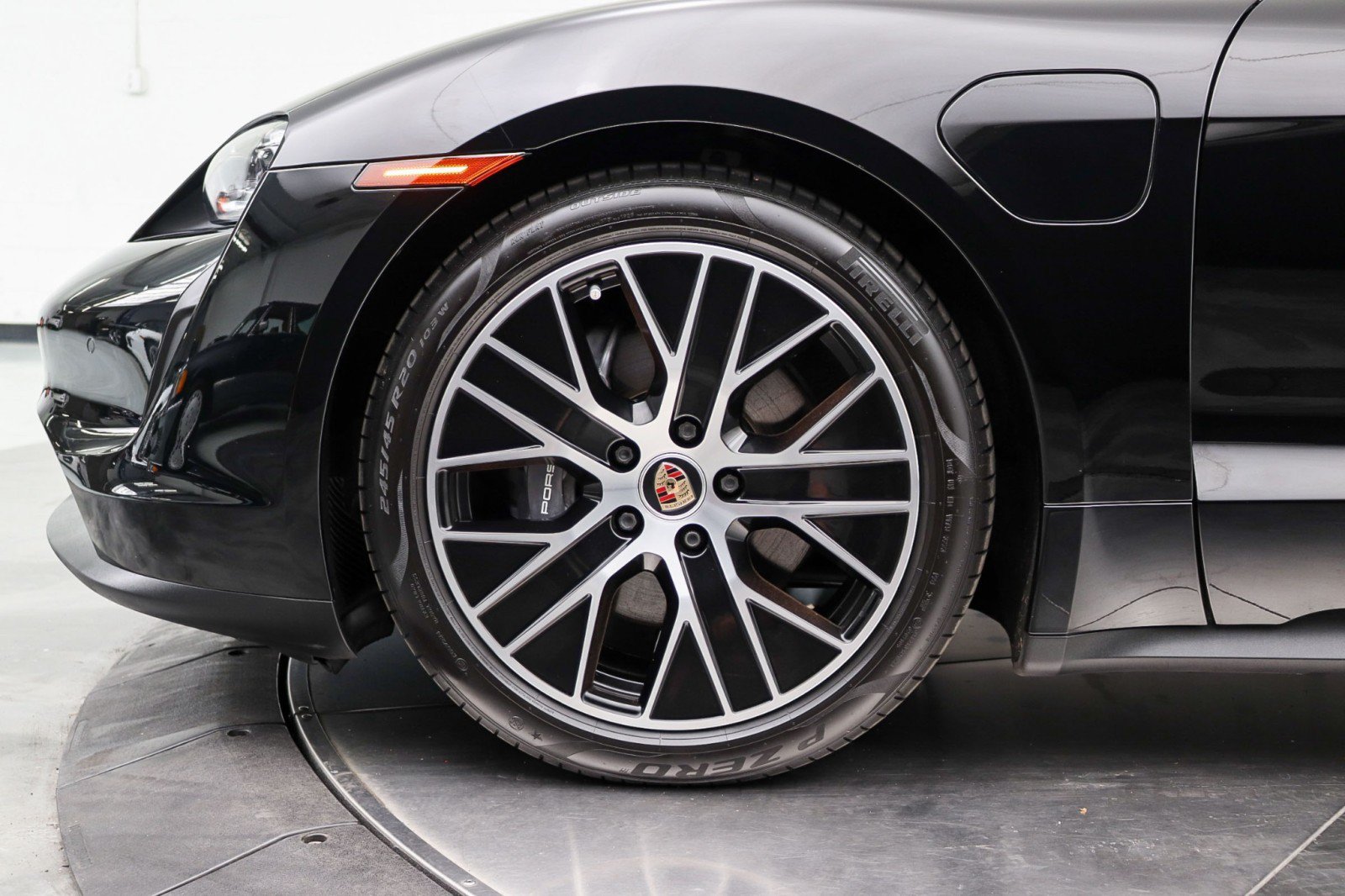 Used 2022 Porsche Taycan RWD image 11