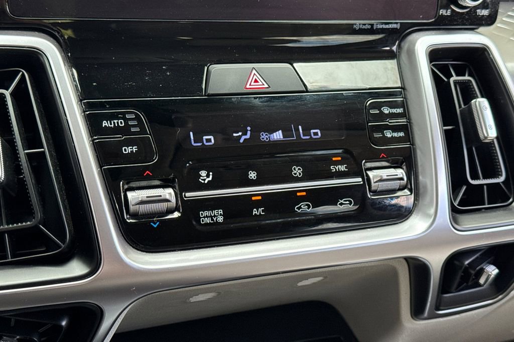 Certified 2023 Kia Sorento EX AWD/4WD image 24