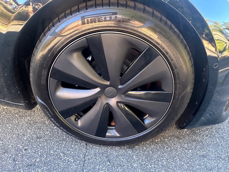 Used 2022 Tesla Model S AWD image 18