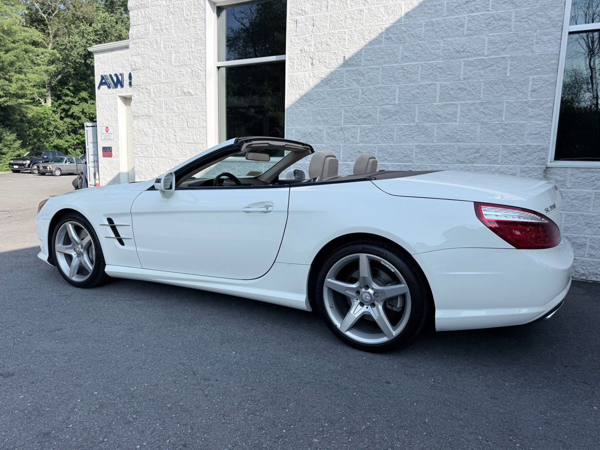 Used 2015 Mercedes-Benz SL 550 image 30