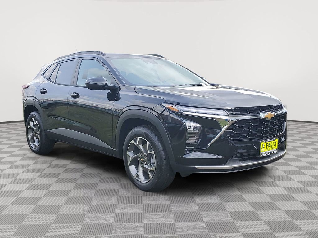 New 2026 Chevrolet Trax LT w/ Sunroof Package image 2