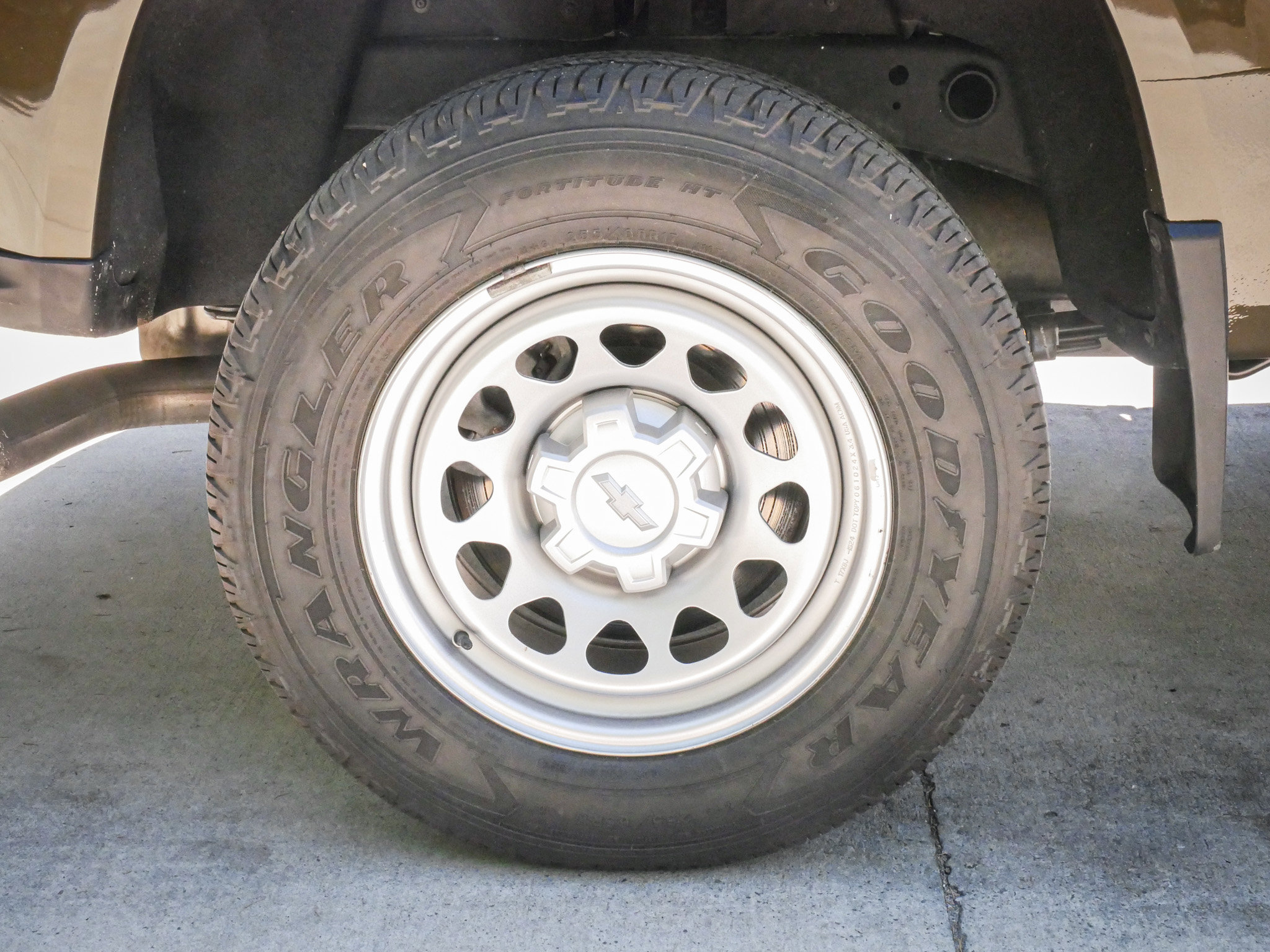 Used 2024 Chevrolet Colorado W/T RWD image 13