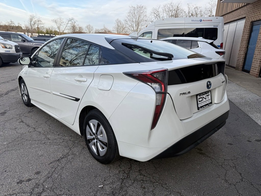 Used 2017 Toyota Prius Four image 4