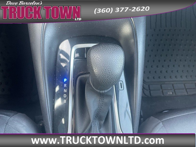Used 2025 Toyota Corolla LE FWD image 30