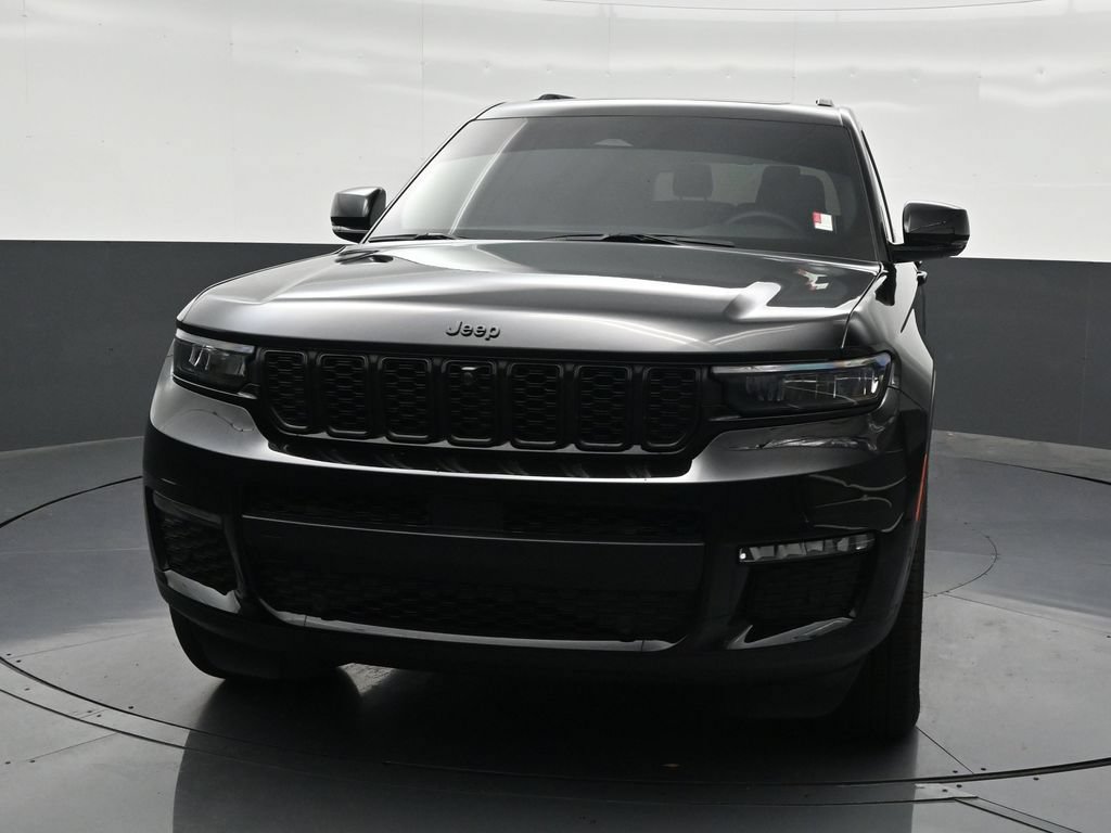 Used 2025 Jeep Grand Cherokee L Limited w/ Luxury Tech Group II RWD image 9