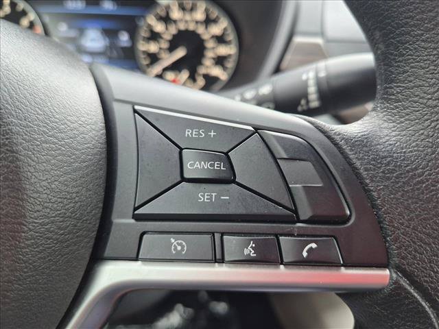 Used 2025 Nissan Altima 2.5 SV FWD image 12