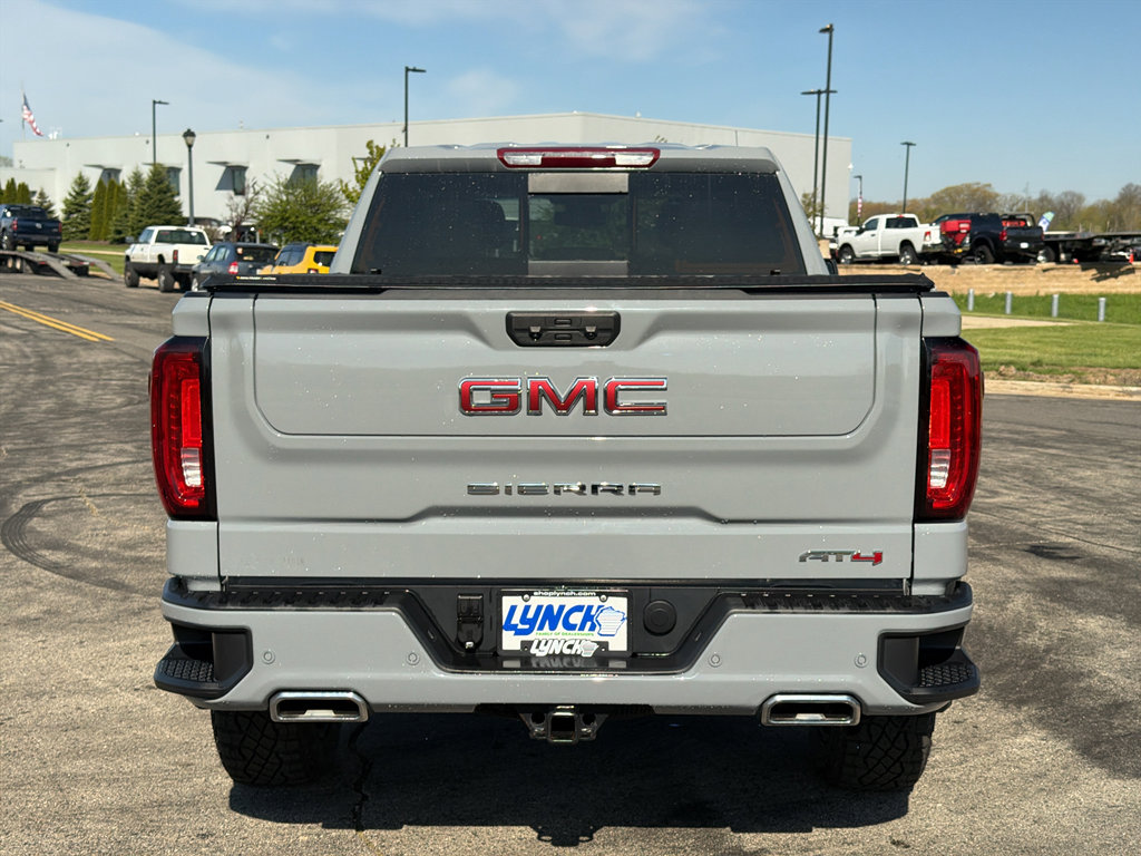 Used 2025 GMC Sierra 1500 AT4 w/ AT4 Premium Package AWD/4WD image 3