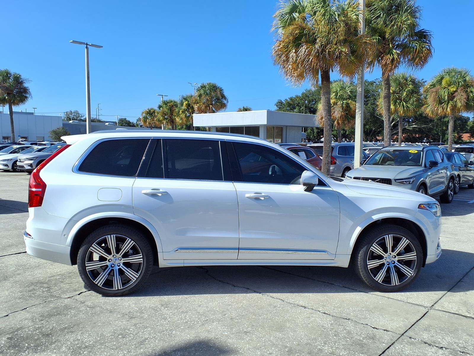 Certified 2025 Volvo XC90 B6 Ultra w/ Protection Package AWD/4WD image 8