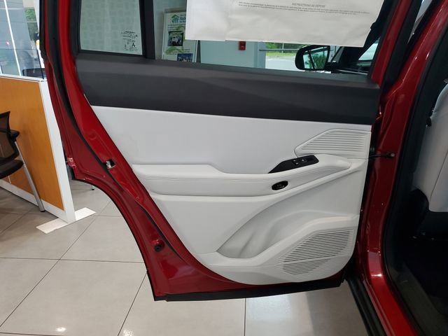 New 2026 Jeep Cherokee Laredo image 11