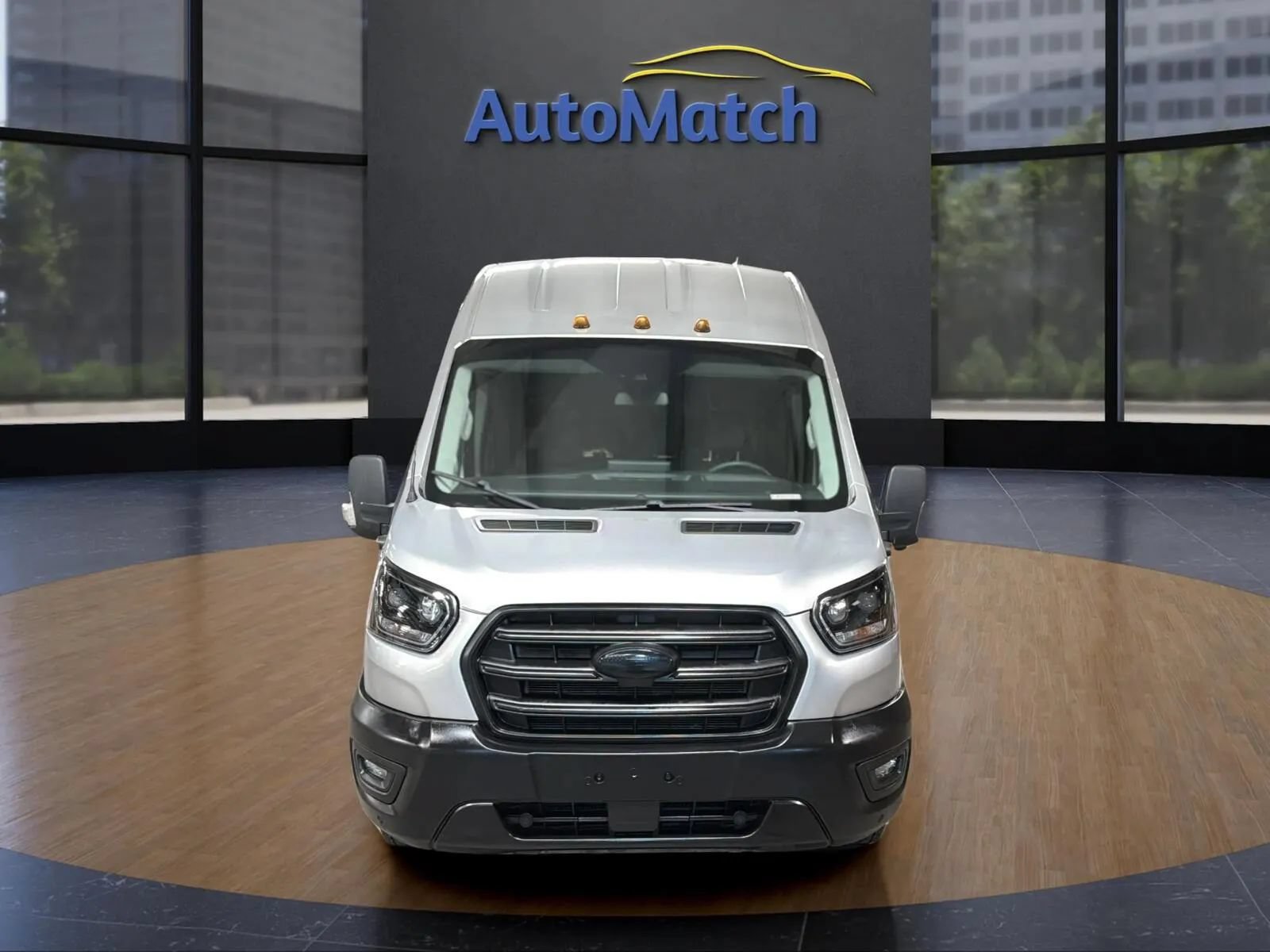 Used 2023 Ford Transit 350 XLT RWD image 3