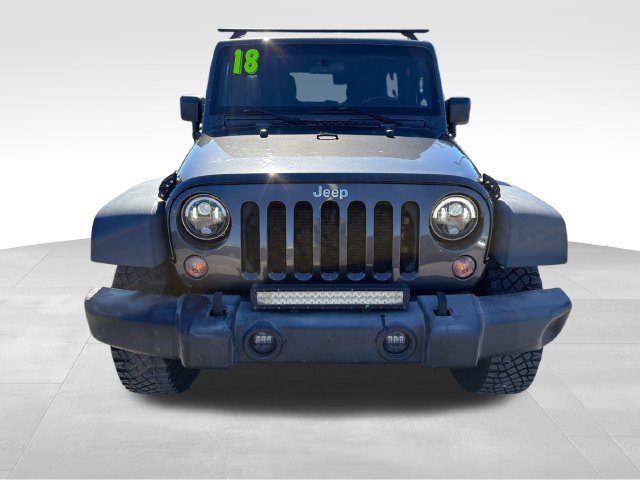 Used 2018 Jeep Wrangler Unlimited Sport w/ Connectivity Group AWD/4WD image 2