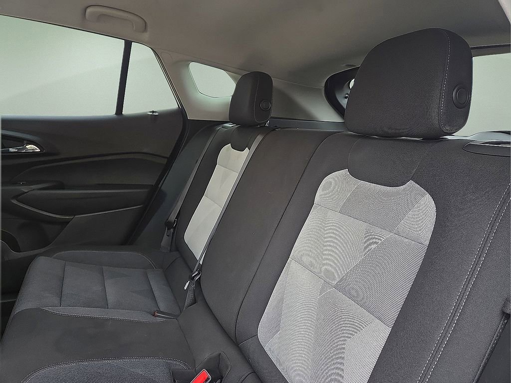 Used 2024 Chevrolet Trax LS image 21