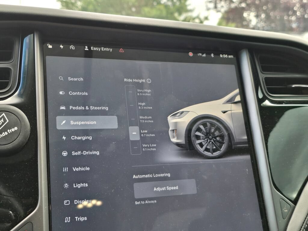 Used 2018 Tesla Model X 75D AWD/4WD image 30