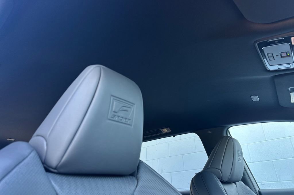 New 2026 Lexus TX 500h AWD image 18