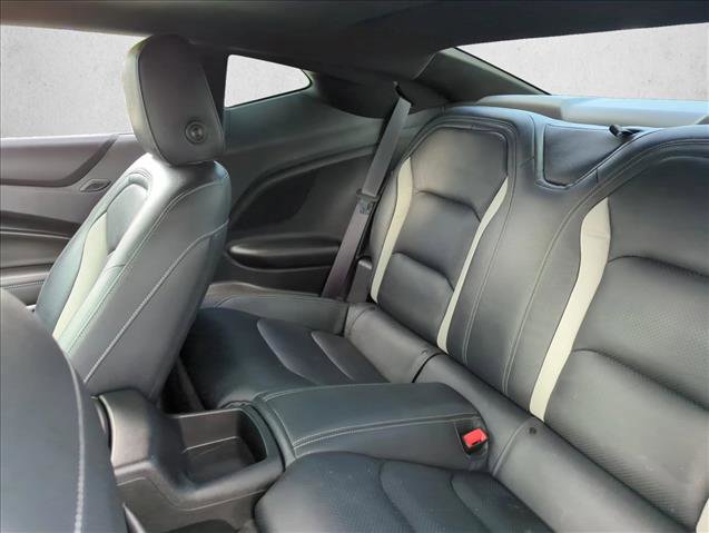 Used 2020 Chevrolet Camaro LT w/ RS Package image 15