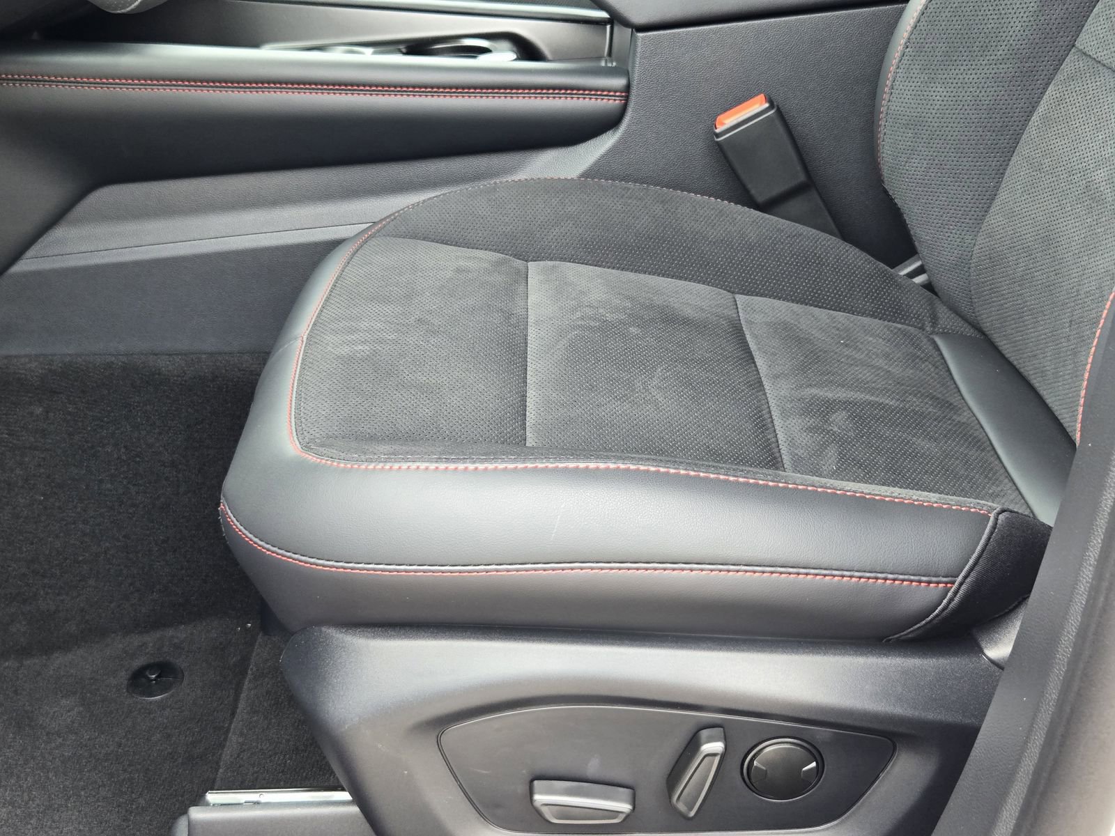 New 2026 Ford Explorer ST RWD image 24