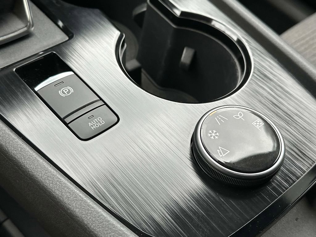 Certified 2022 Nissan Rogue SV image 34