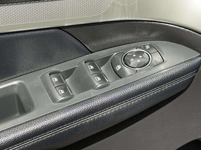 Used 2017 Ford Explorer XLT AWD/4WD image 10