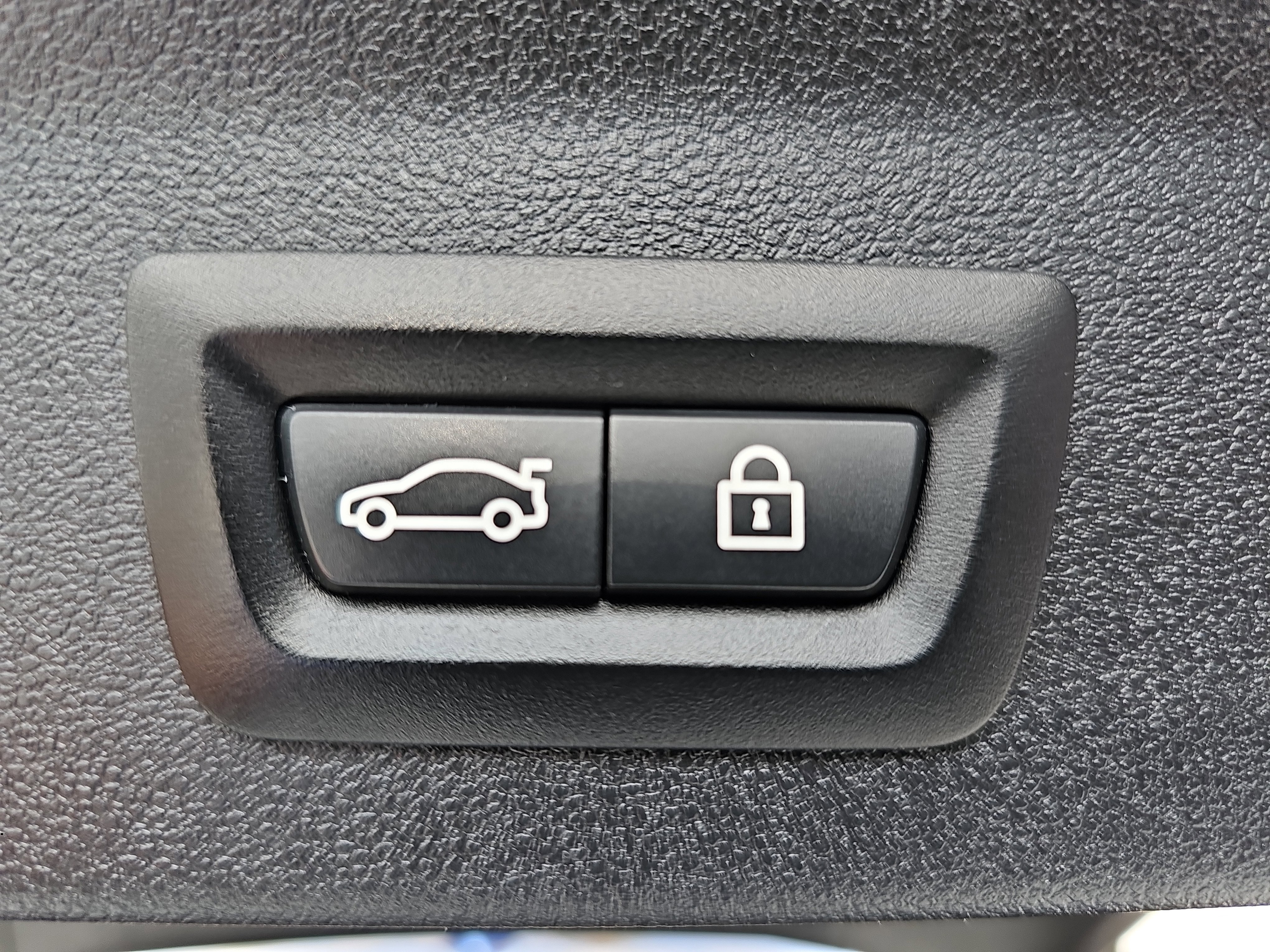 Certified 2022 BMW X3 sDrive30i w/ Convenience Package image 13