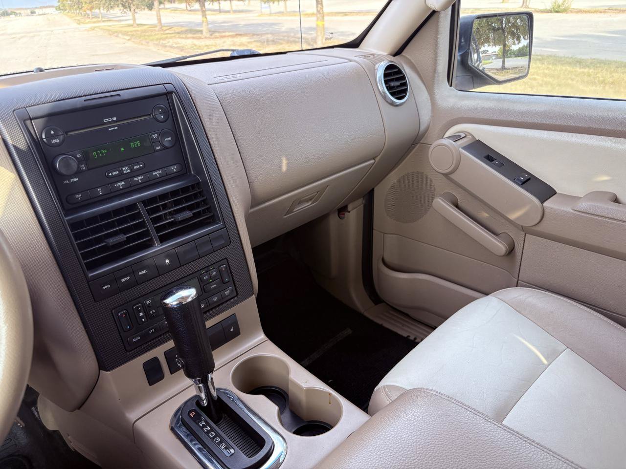 Used 2007 Ford Explorer Sport Trac Limited RWD image 46