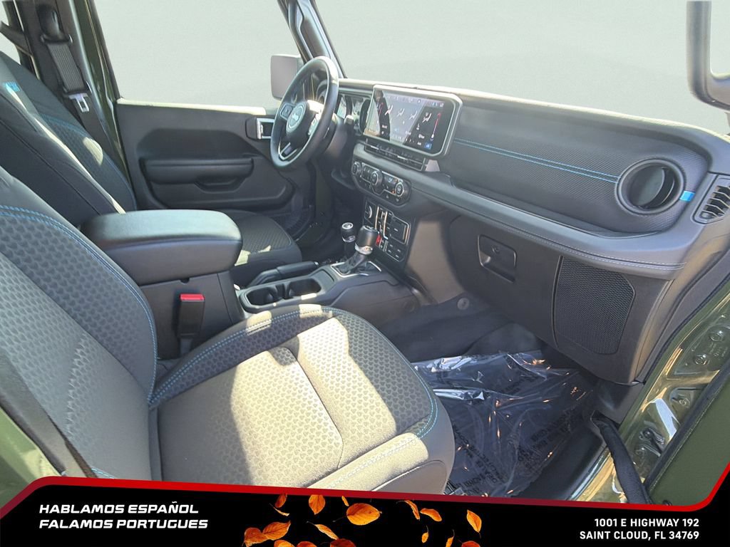 Used 2024 Jeep Wrangler Unlimited Rubicon 4xe w/ Technology Group AWD/4WD image 24