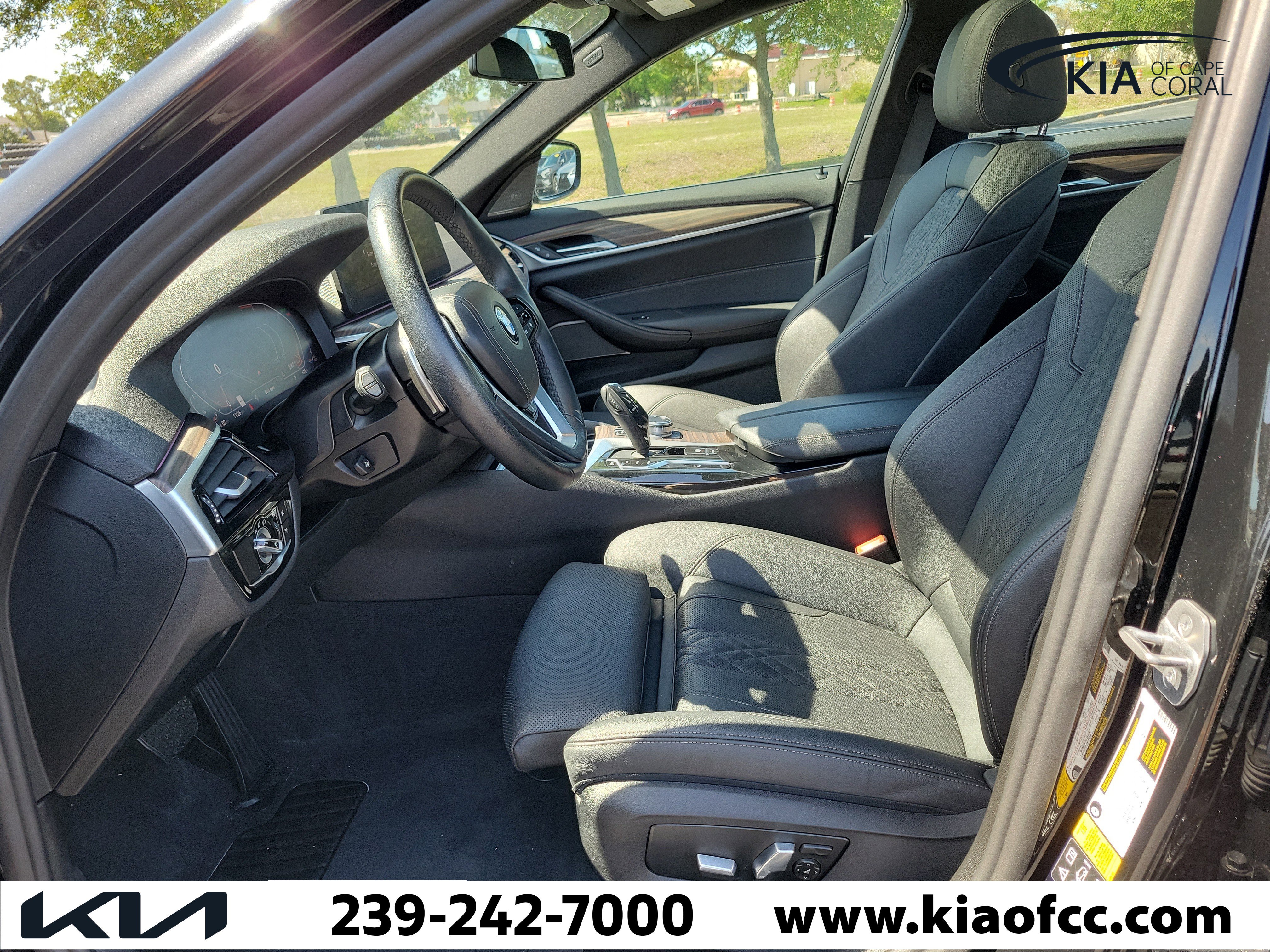 Used 2022 BMW 530i xDrive w/ Premium Package image 22