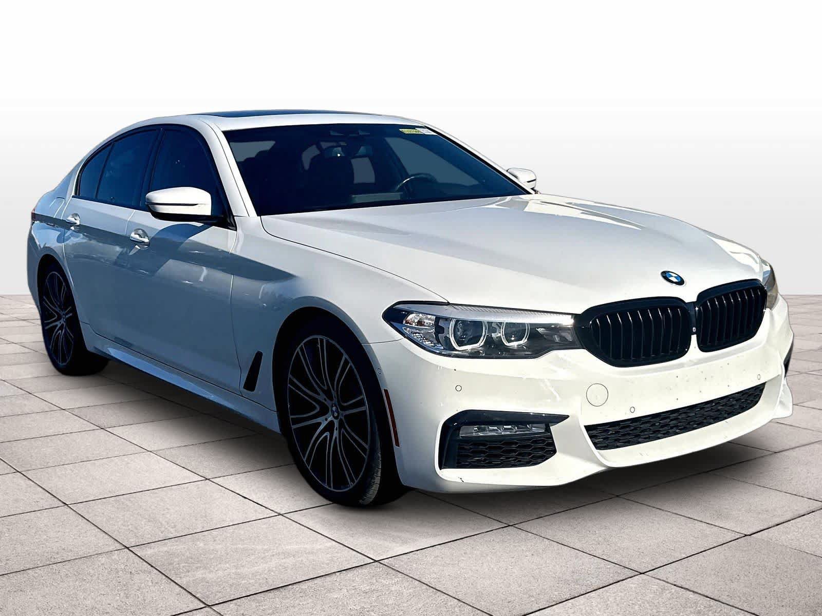 Used 2018 BMW 540i w/ M Sport Package RWD image 3