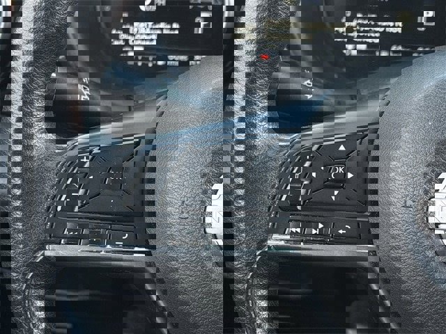 Used 2023 Nissan Kicks SV image 14