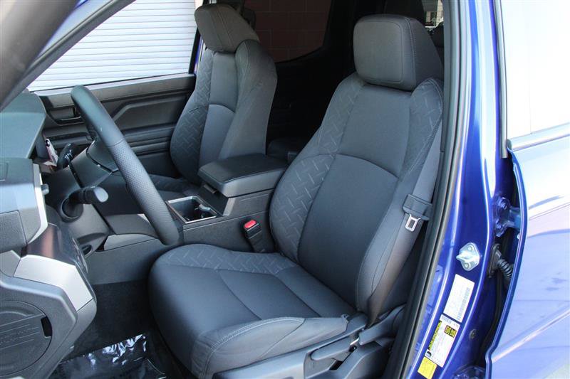 Used 2025 Toyota Tacoma SR5 AWD/4WD image 10