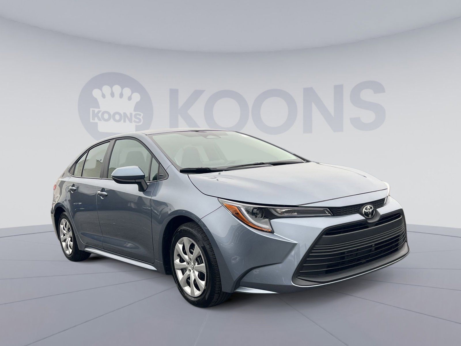 Used 2026 Toyota Corolla LE FWD image 2