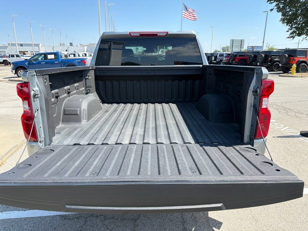 Used 2025 Chevrolet Silverado 1500 Custom AWD/4WD image 11