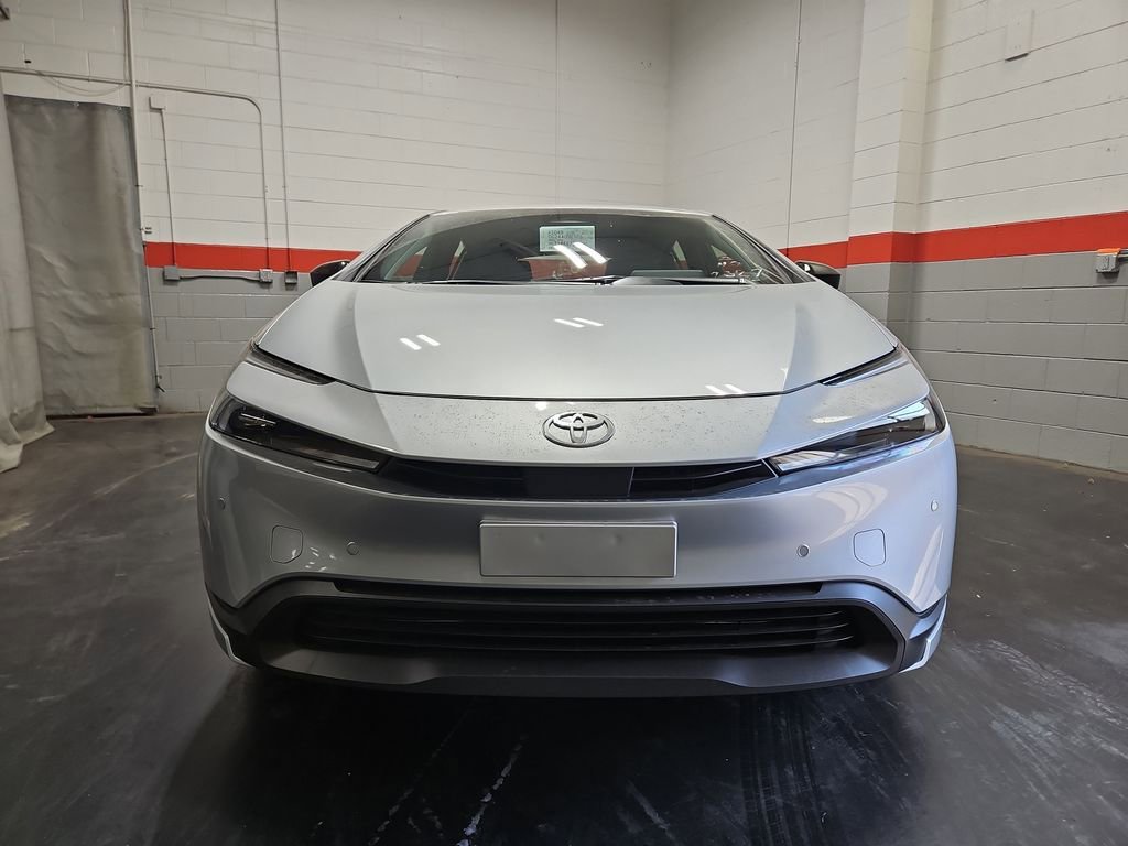 New 2026 Toyota Prius LE image 2