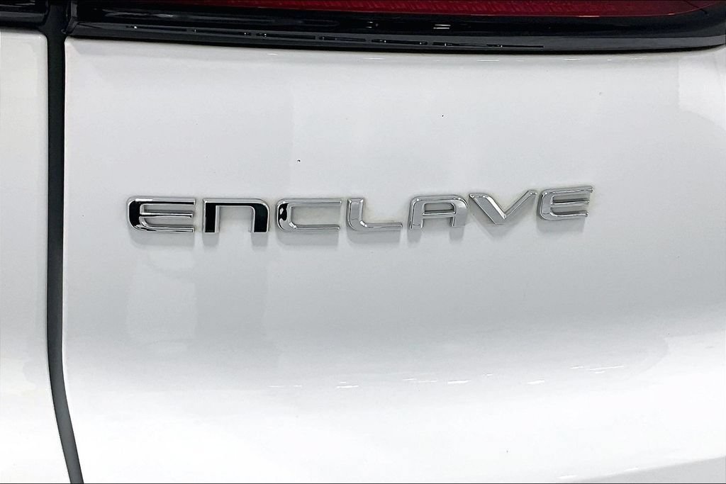 Used 2025 Buick Enclave Preferred w/ Power Package FWD image 32