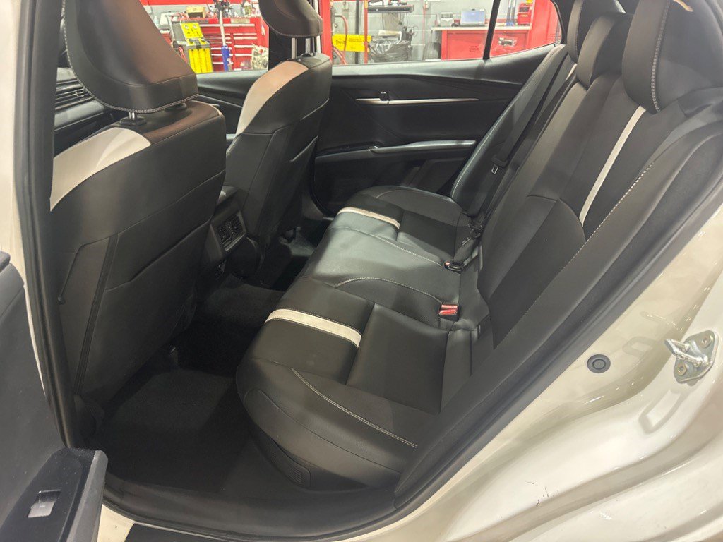 Used 2025 Toyota Camry SE FWD image 43